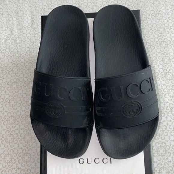 GUCCI Authentic Black Rubber Slides - Picture 3 of 8